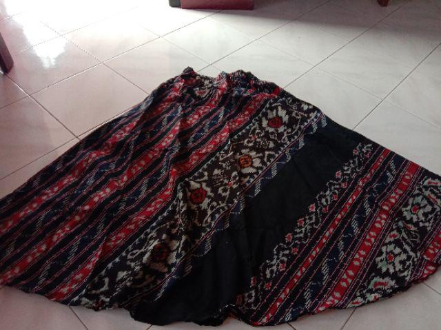 Rok Tenun Payung Mekar