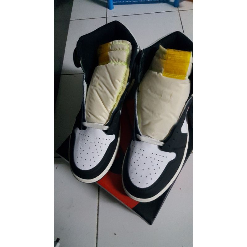 air jordan retro 1 high OG volt gold