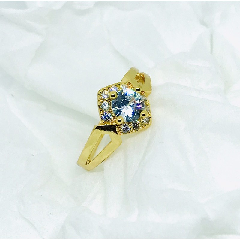 cincin permata//cincin wanita//perhiasan //cincin//