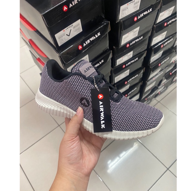 Fast sale sportstation New with box Sepatu  Airwalk  untuk 