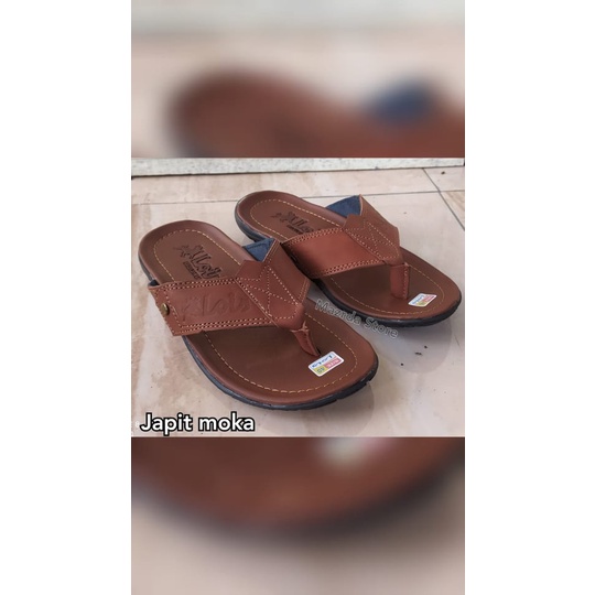 Sandal casual kulit terlaris /sandal kulit kickers slide /sandal terlaris