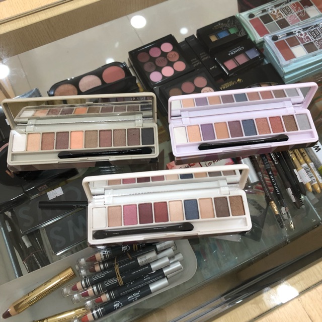 Madam Gie Eyeshadow palette