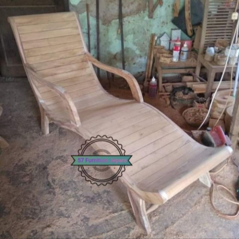 Kursi malas /santai - Kursi pantai panjang jati mentahan kursi kolam renang