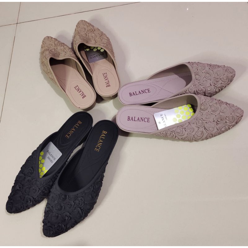 Sepatu Selop Jelly Balance Bunga Mawar
