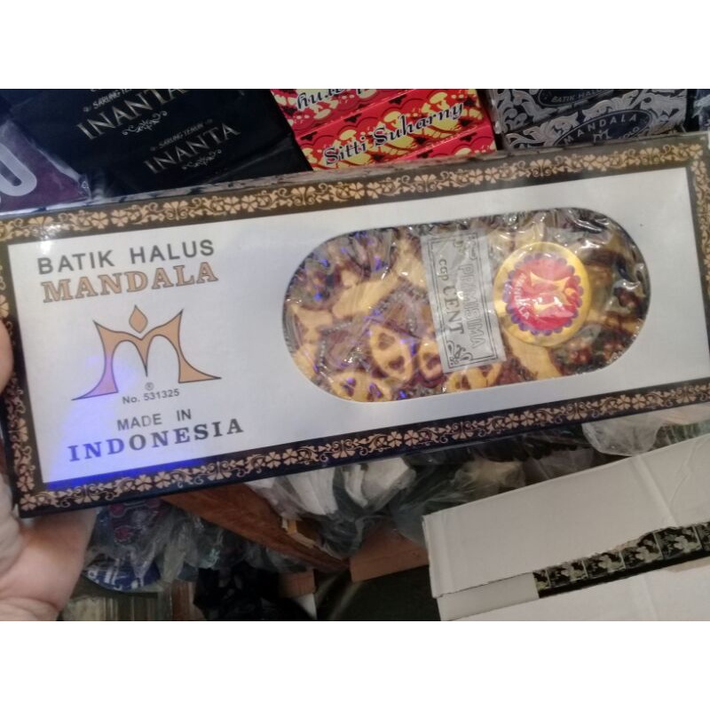 KAIN PANJANG MANDALA KOTAK