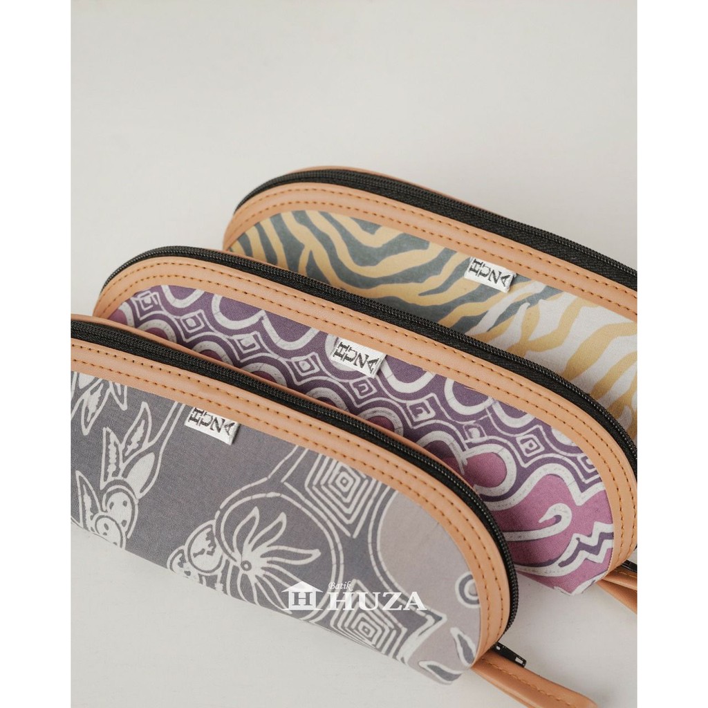

TEMPAT PULPEN / PENCIL CASE / DOMPET PENSIL TALI PENDEK / 60