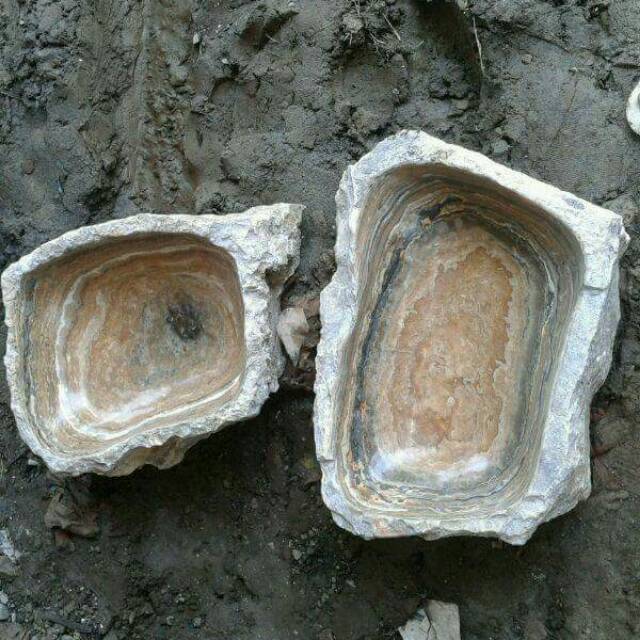 Wastafel dari batu onyx