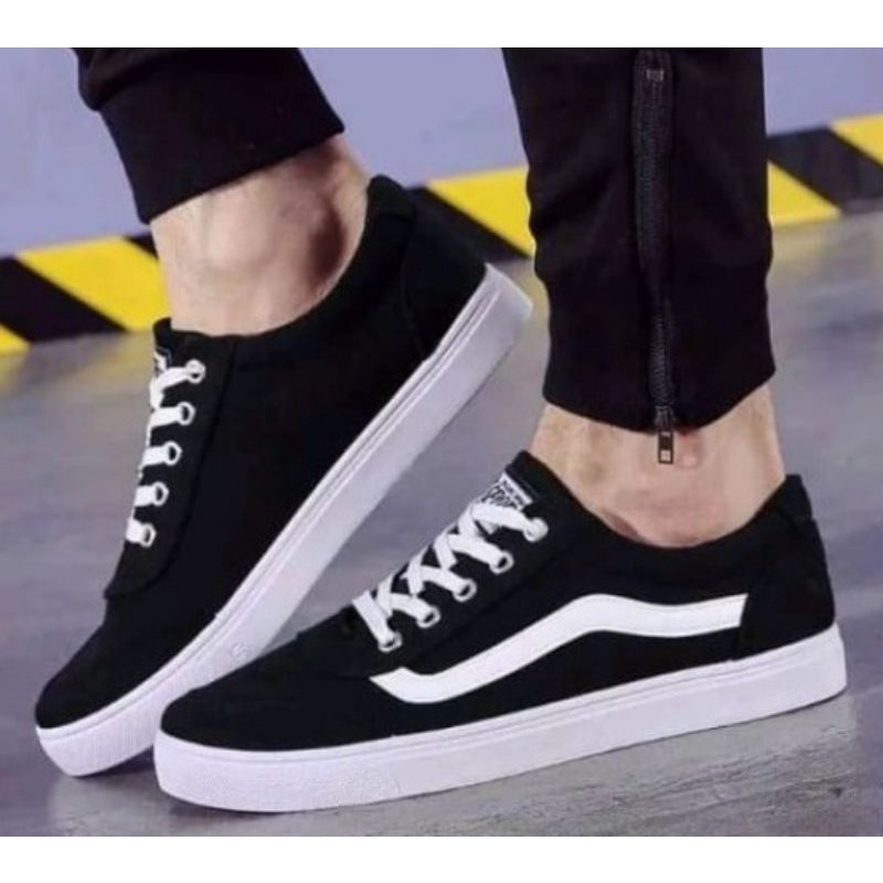 TmO - 8.8 Sale Sepatu pria dan wanita fashion sneakers Vns.Cacing/sepatu sneakers tali pria dan wanita kekinian termurah bisa cod size 39-43/sepatu sneakers kanvas tali trendy dan santai