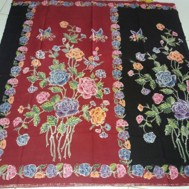 Batik encim merah hitam