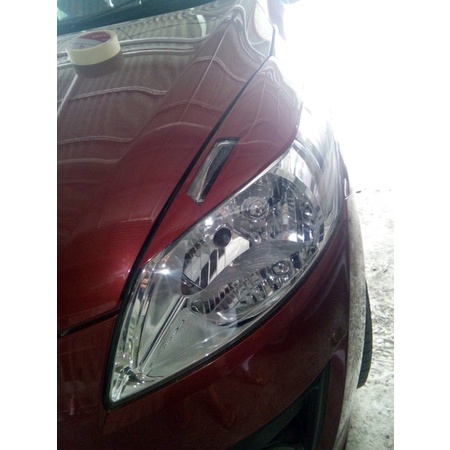 mata sipit ertiga merah metalik