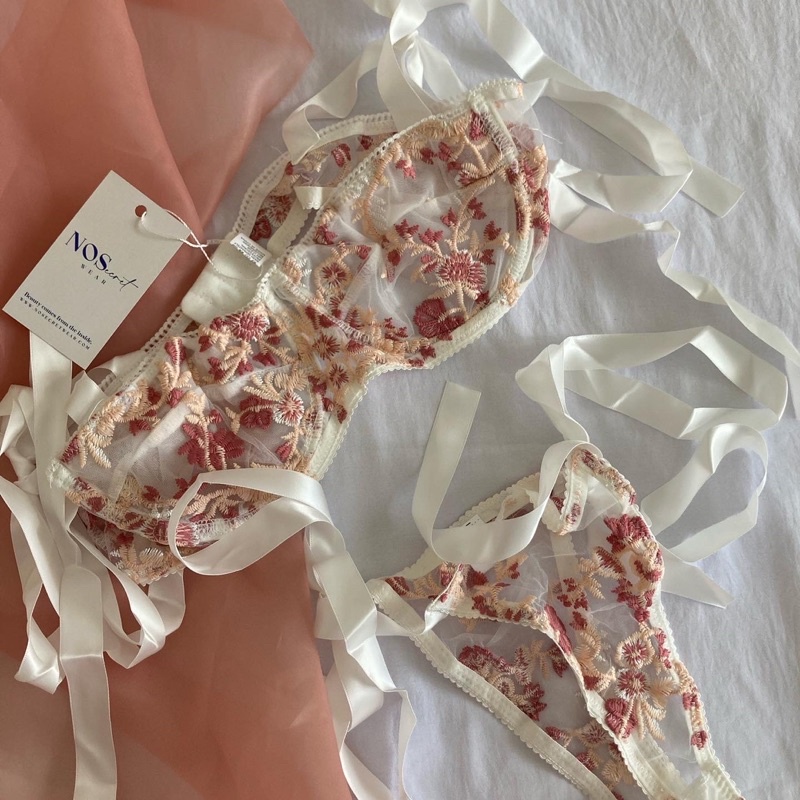 Victoria Two-piece Lingerie