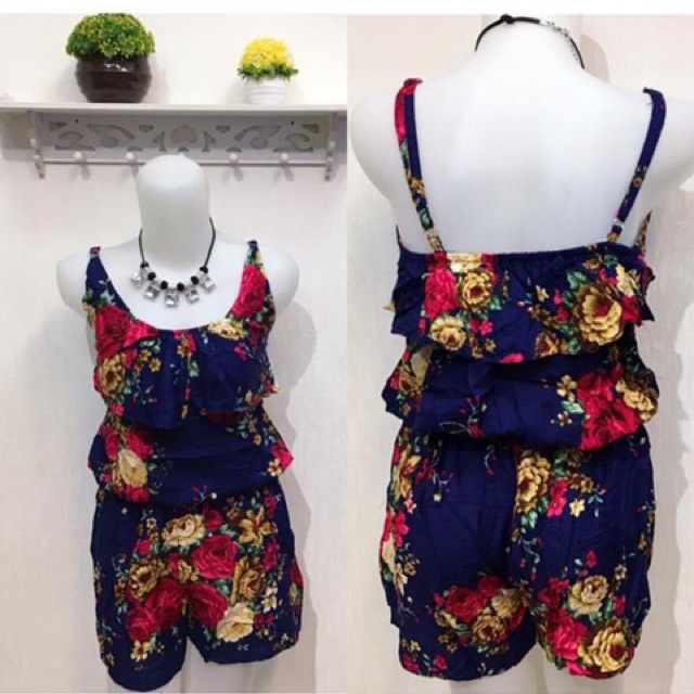 Jumsuit pendek / baju pantai / baju tidur