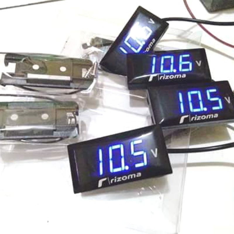 voltmeter motor/mobil