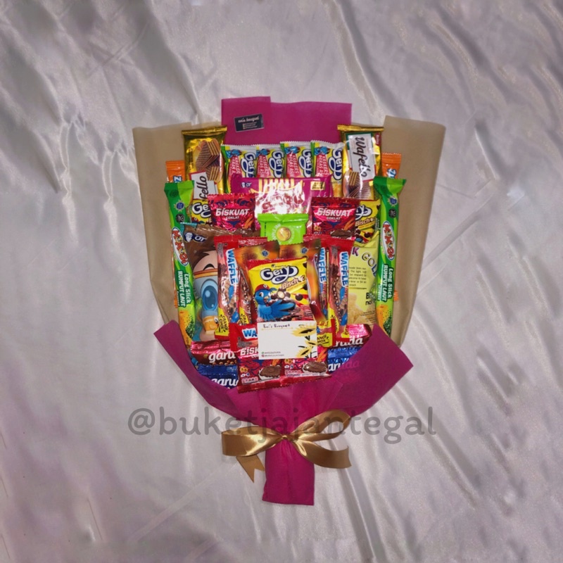 

Bouquet Jajan / Buket Jajan / Bucket Jajan / Kado Wisuda / Kado Ultah / Kado Anniv