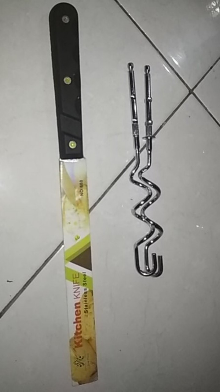 Pisau Roti / Pisau Pemotong Cake - Dua Sisi, Sisi Tajam Untuk Pemotong - Paling Tajam