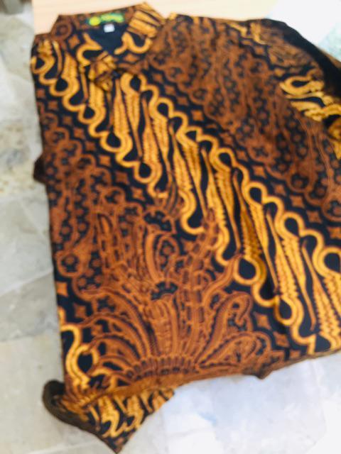 Sogan Nareswari Kemeja Batik Pria Lengan Panjang Katun Primisima Berkualitas Berfuring
