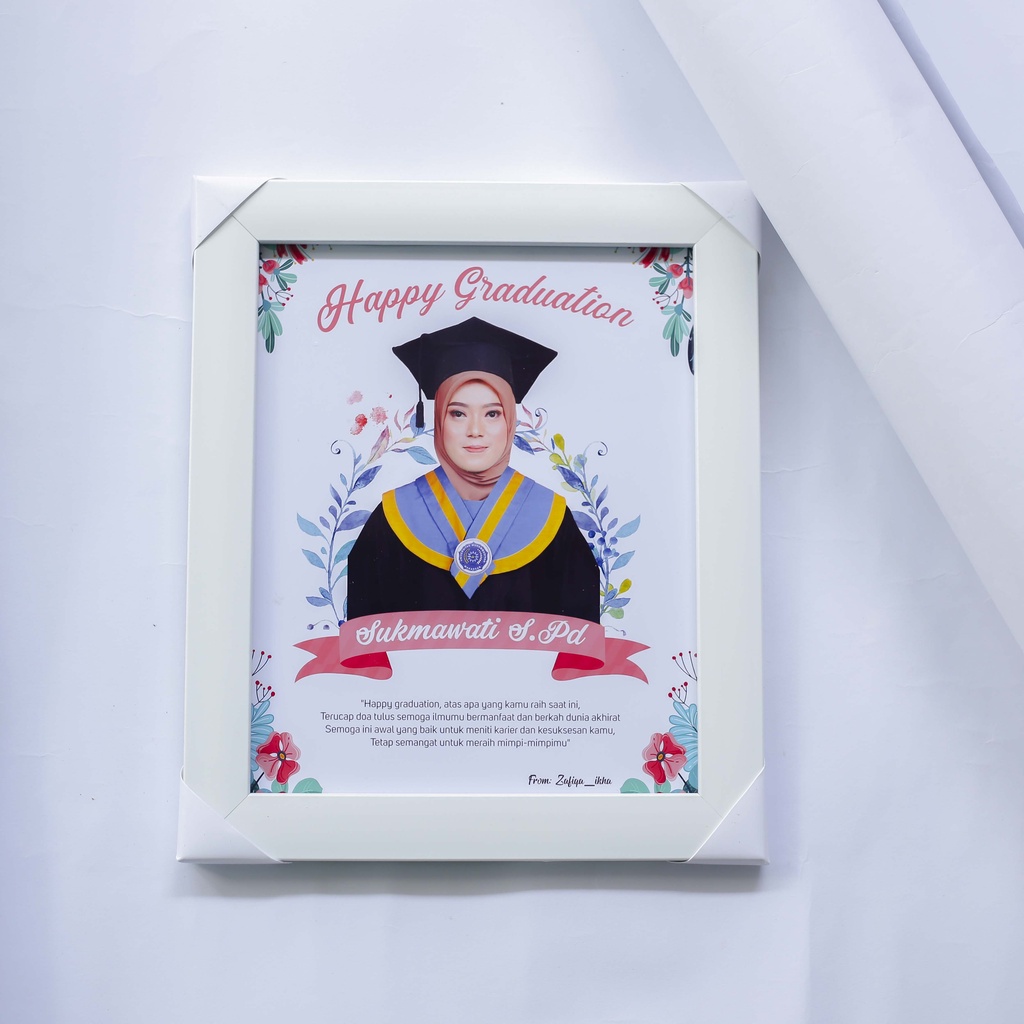 Terbaru Bingkai Foto Cocok Untuk Kado Ucapan Wisuda Ukuran 10R 20cm x 25cm