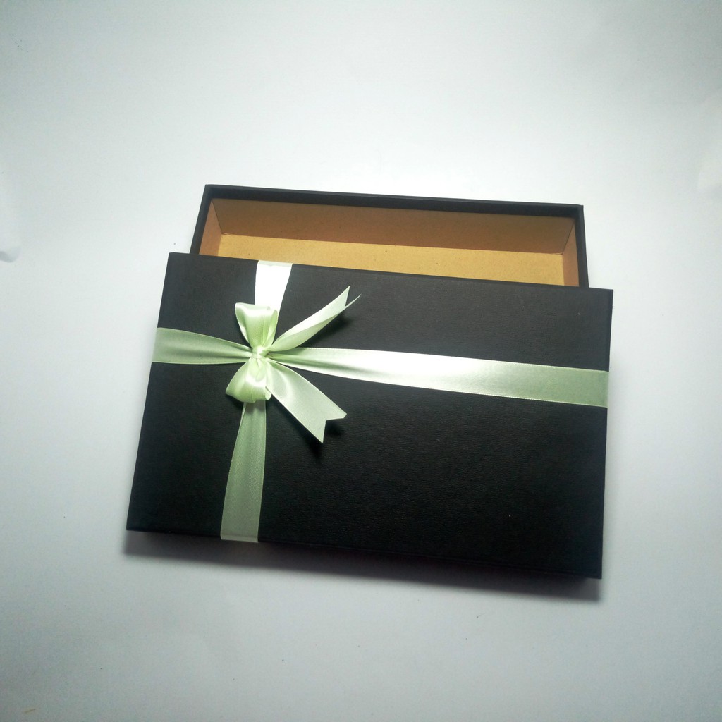 

Hardbox 25x15x10 Kotak Kado Gift Box Hampers Bridesmaid Custom Premium Grosir
