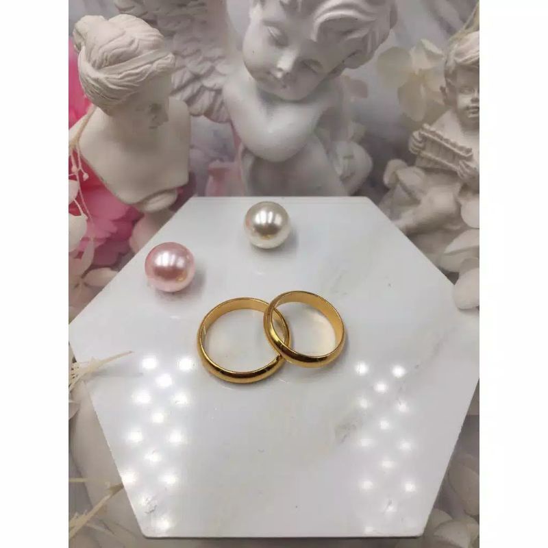 Cincin Titanium Gold Polos Pasangan 24k Pengganti Emas Wanita Dan Pria Anti Karat