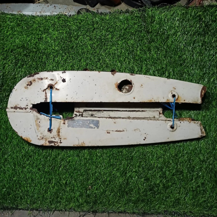 Katengkas Tutup Rantai Honda C50 C800 C70 C700 Supercup Original Copotan