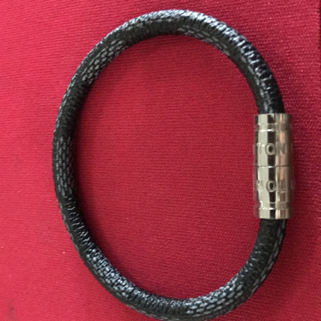 Gelang kulit motif LV