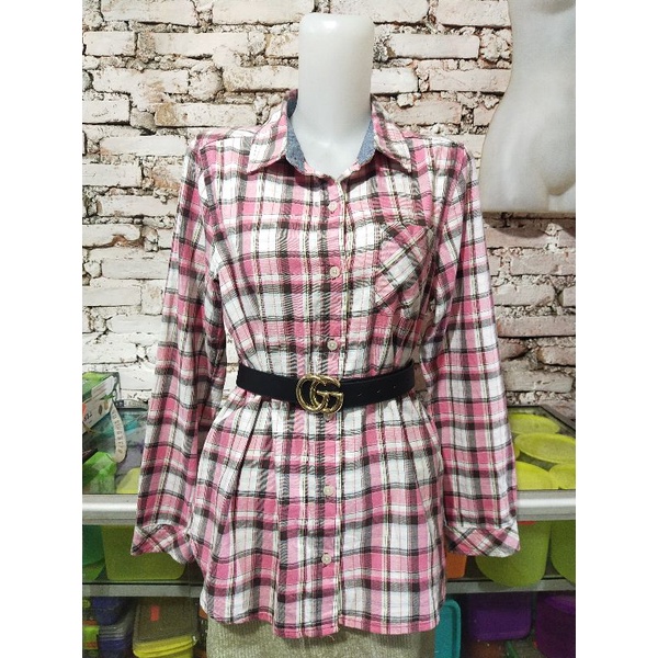 Kemeja Kotak-Kotak Pink Wanita