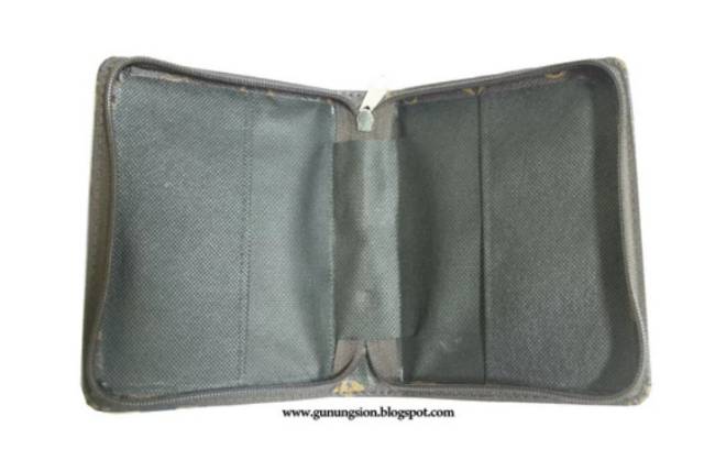 

Tas - Sampul Alkitab - LV Kecil Biasa RJ4