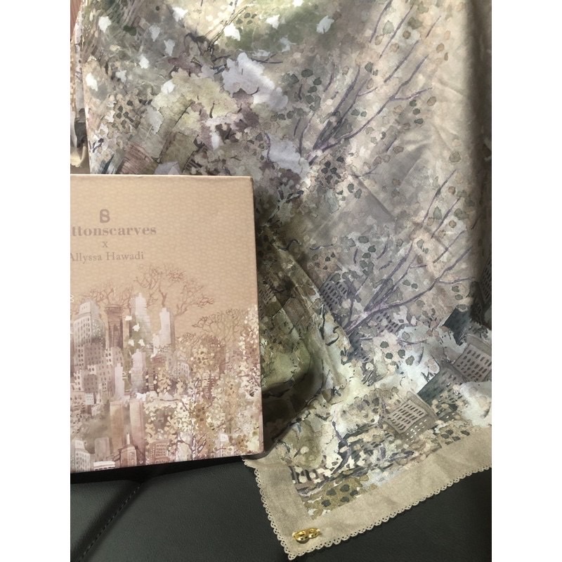 Buttonscarves Preloved Newyork Soho