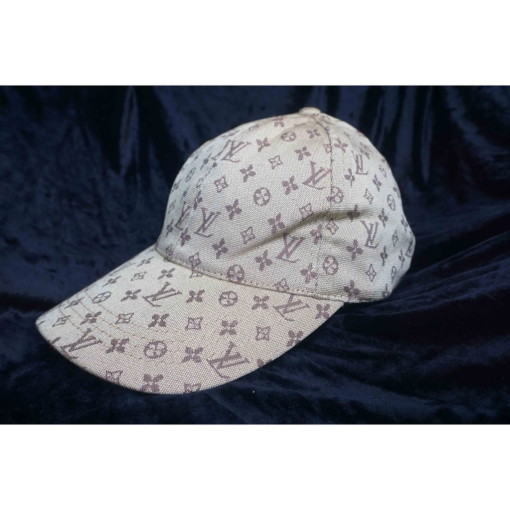 Topi Baseball Louis Vuitton Unisex Cream Onesize