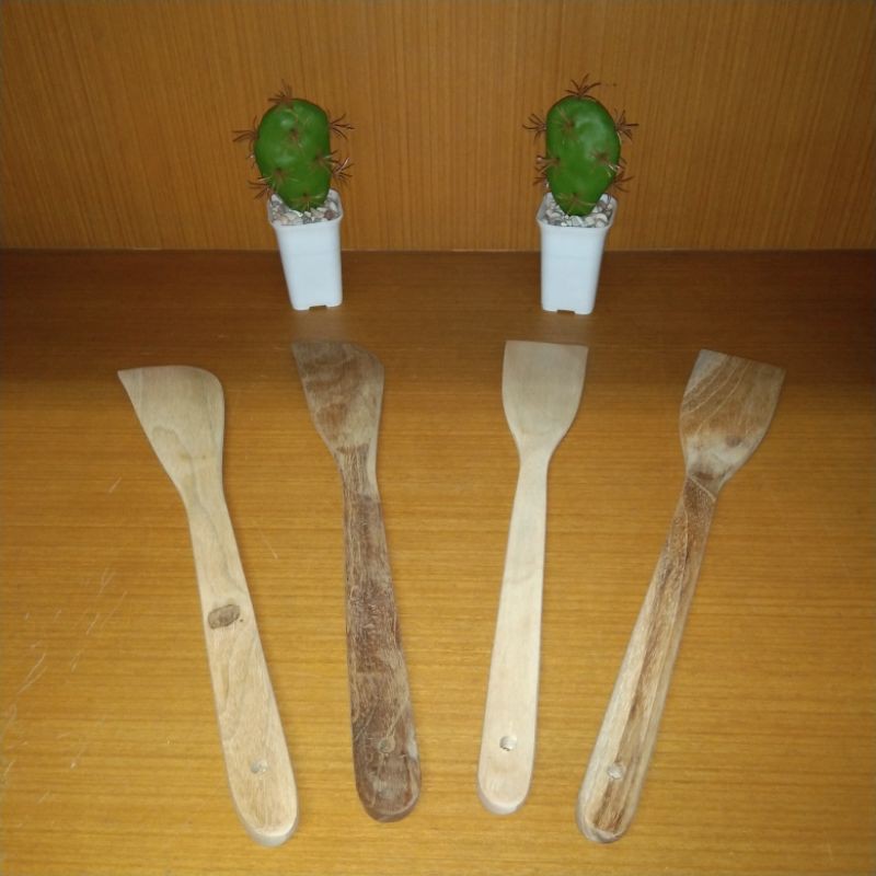 

Sotil Jati Coklat Kecil dan Solet Jati Coklat Besar