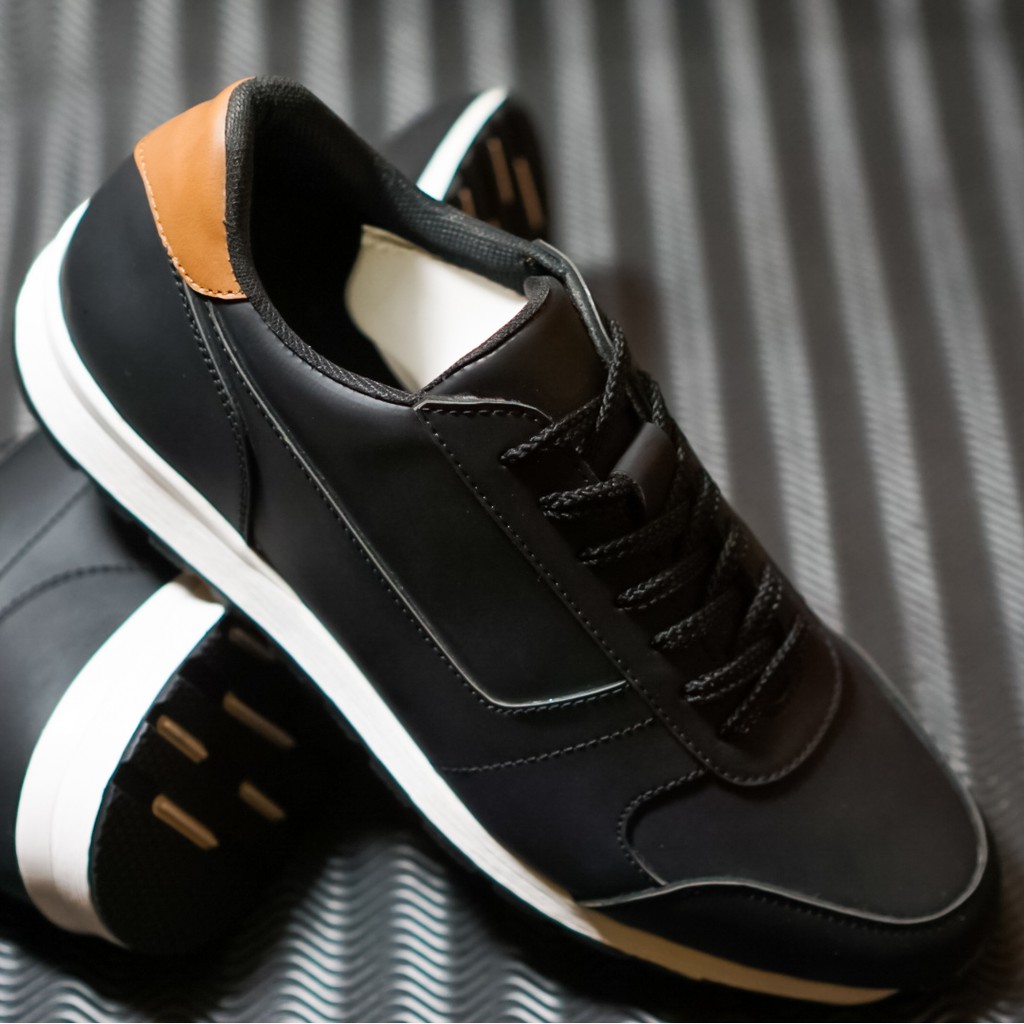 JULIUS BLACK |FORIND x Barnum| Sepatu Hitam Casual Sneakers Kasual Polos Ori Pria Cowok Footwear