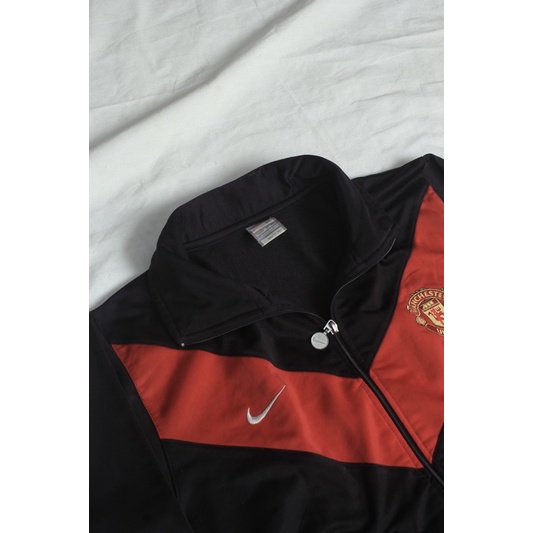 jaket tracktop nike mu vintage second