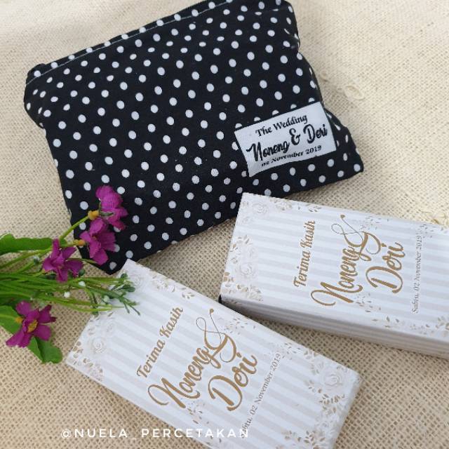

POUCH + DUS DESAIN CUSTOM MINIMAL 300 PCS