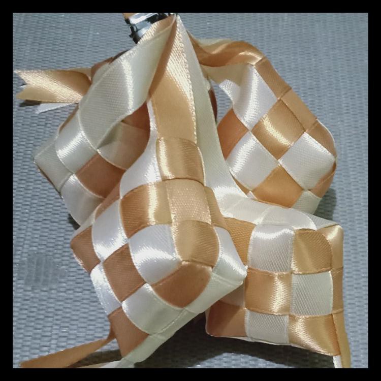 

KETUPAT PITA HIAS LEBARAN KUALITAS TERBAIK