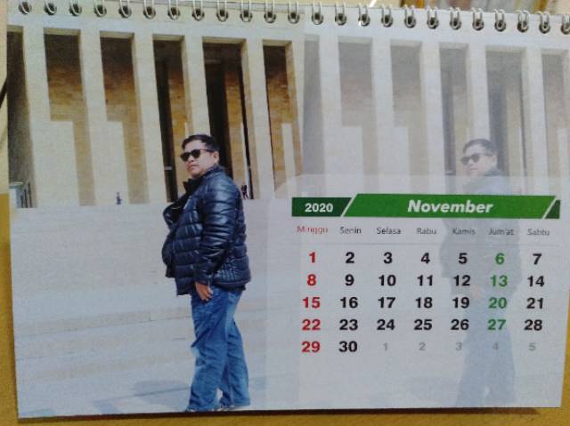 Kalender duduk 12 lembar LANDSCAPE