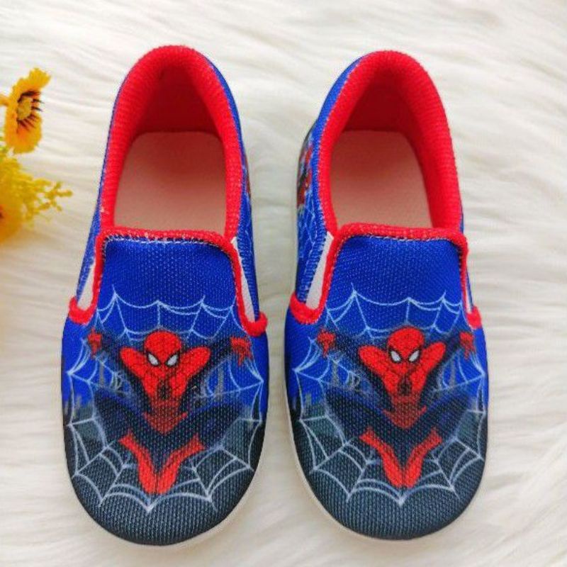 Sepatu slip on anak laki-laki motif spider man #1