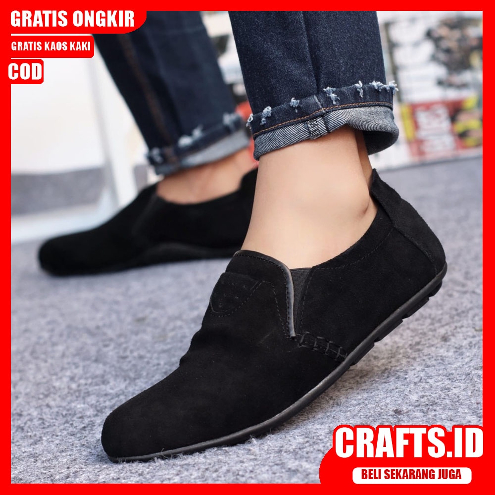 CRAFTS X STONE Sepatu Slip On Pria Kulit Asli Suede Cowok/Cowo Sepatu Casual Pria Antislip Slop Kerja Kantor Kondangan Sepatu Kasual Gaya Santai Kekinian Murah Terlaris Original