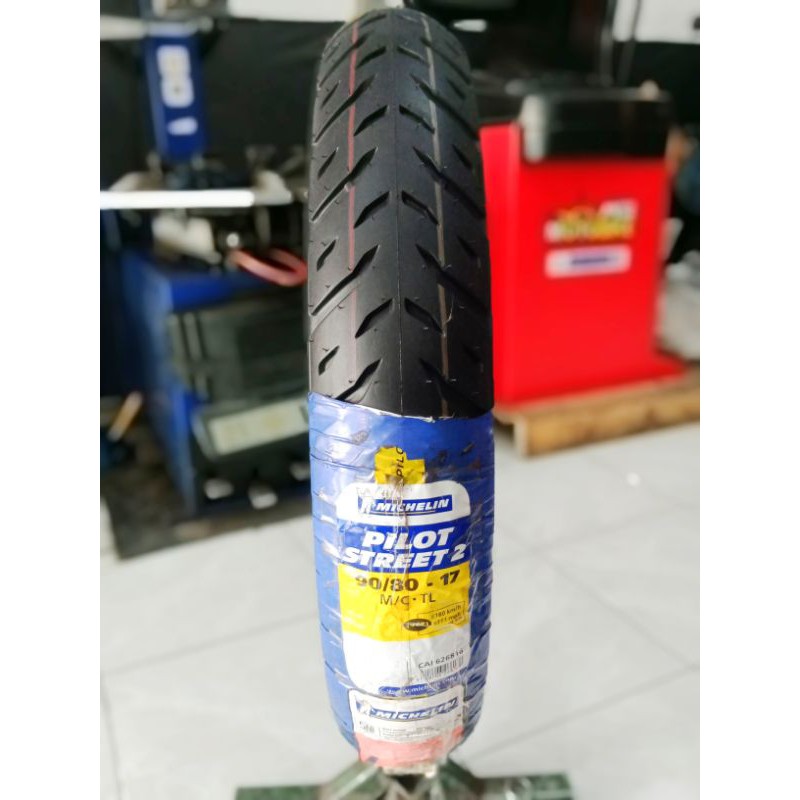Michelin 90/80-17 Pilot Street 2