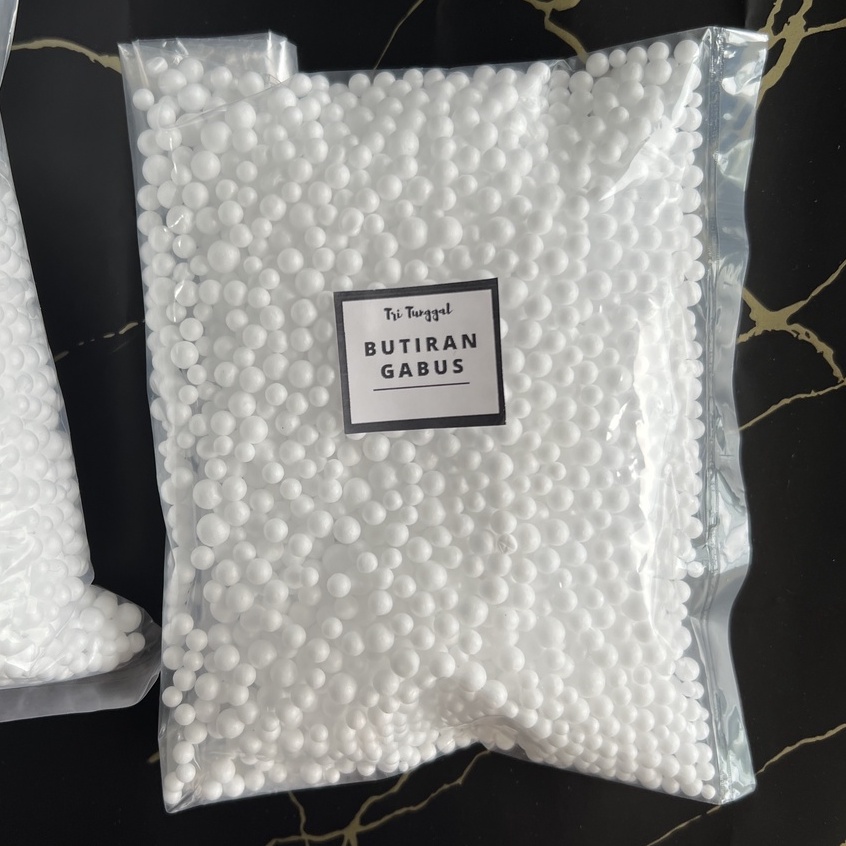 Gabus Butiran 1 Pack 5 Gram Sterofom Putih Bahan Packing Pengganti Wrapping foam beads slime Bulat Empuk Prakarya Craft DIY Kesenian Kerajian Seni Art Butir Isi Paket Package Packaging Hiasan Gift Foam Bubble Wrap Styrofoam Grosir Prakarya Malang