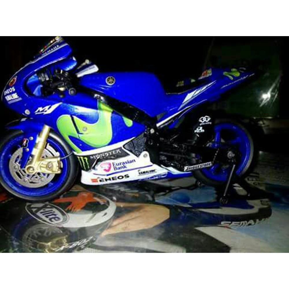 Diecast Rossi Yamaha Kawasaki