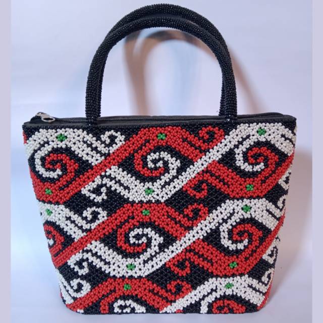 TAS TENTENG MOTIF TIUNG DAYAK KHAS BANJAR/TAS MANIK/KERAJINAN TANGAN/OLEH OLEH KHAS MARTAPURA