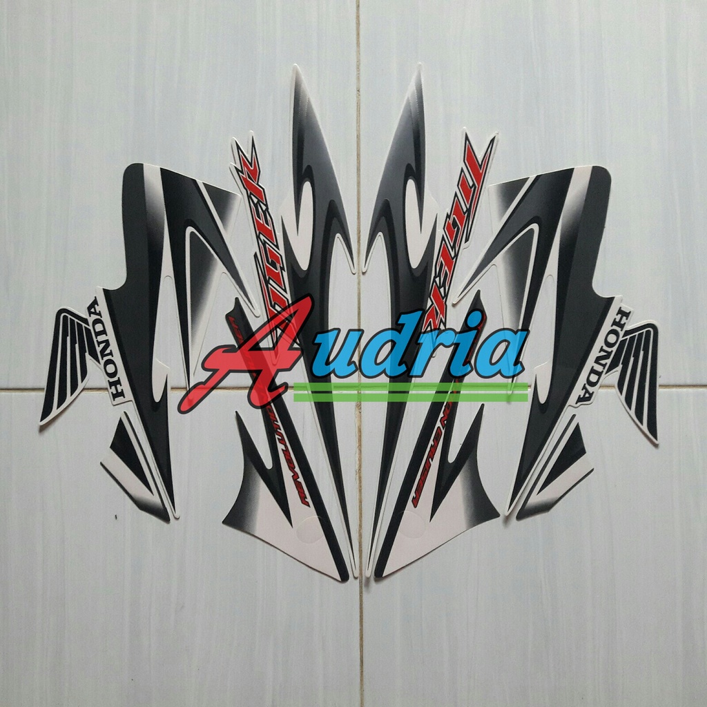 Striping Motor Stiker Motor Honda Tiger Revo 2013 Putih