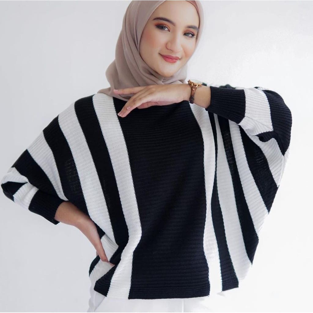 BLOUSE BATWING RAJUT ZEBRA / BATWING RAJUT STRIPE / LASPERAL RAJUT  BERGARIS / OVERSIZE BLOUSE / ATASAN SWEATER MODEL KELELAWAR / PAKAIAN RAJUT WANITA