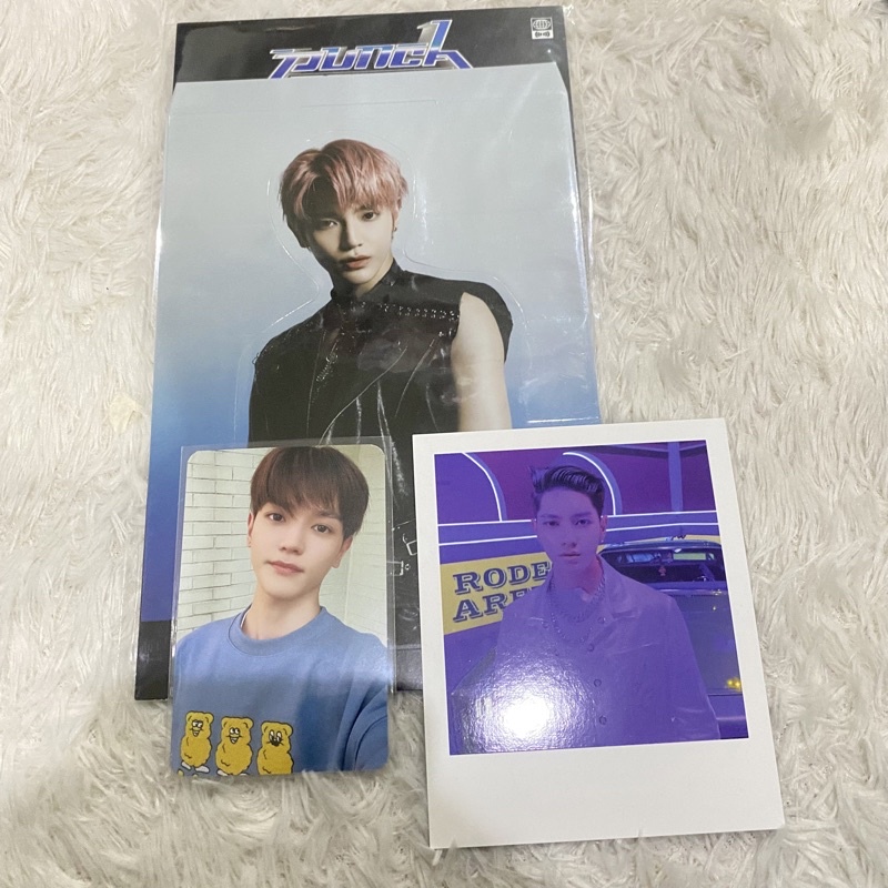 

pc slowacid taeyong standee punch pola sticker yes24