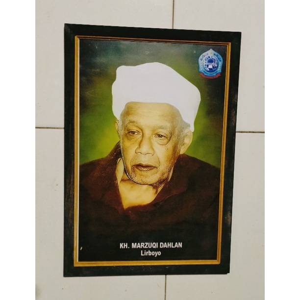 hiasan dinding poster ulama KH Marzuki Dahlan plus FIGURA TERMURAH