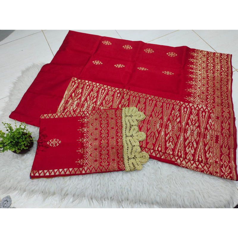 Songket Silungkang warna merah dara