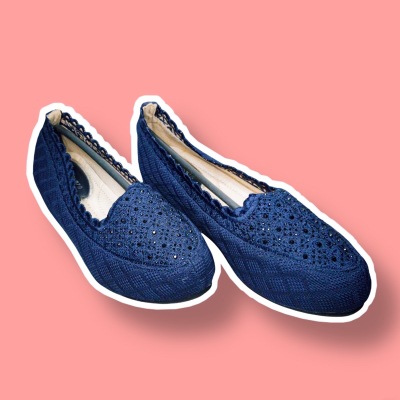 Sepatu No Body Navy ( Size 36,38,39,40 )