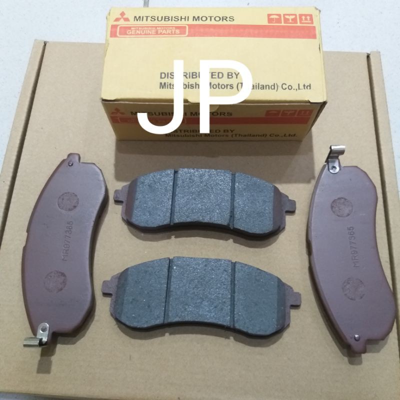 kampas rem depan brake pad L200 strada double cabin