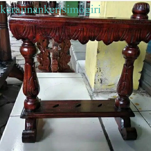 

Jagrak Keris Isi 3