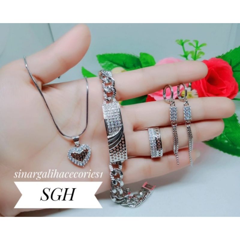 perhiasan xuping mewah satu set putih